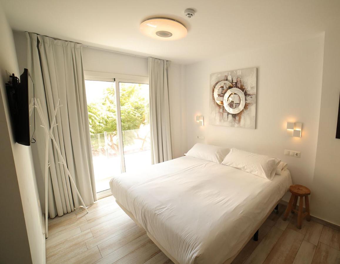 Terrace Costa Hotel Фуeнхирола Екстериор снимка