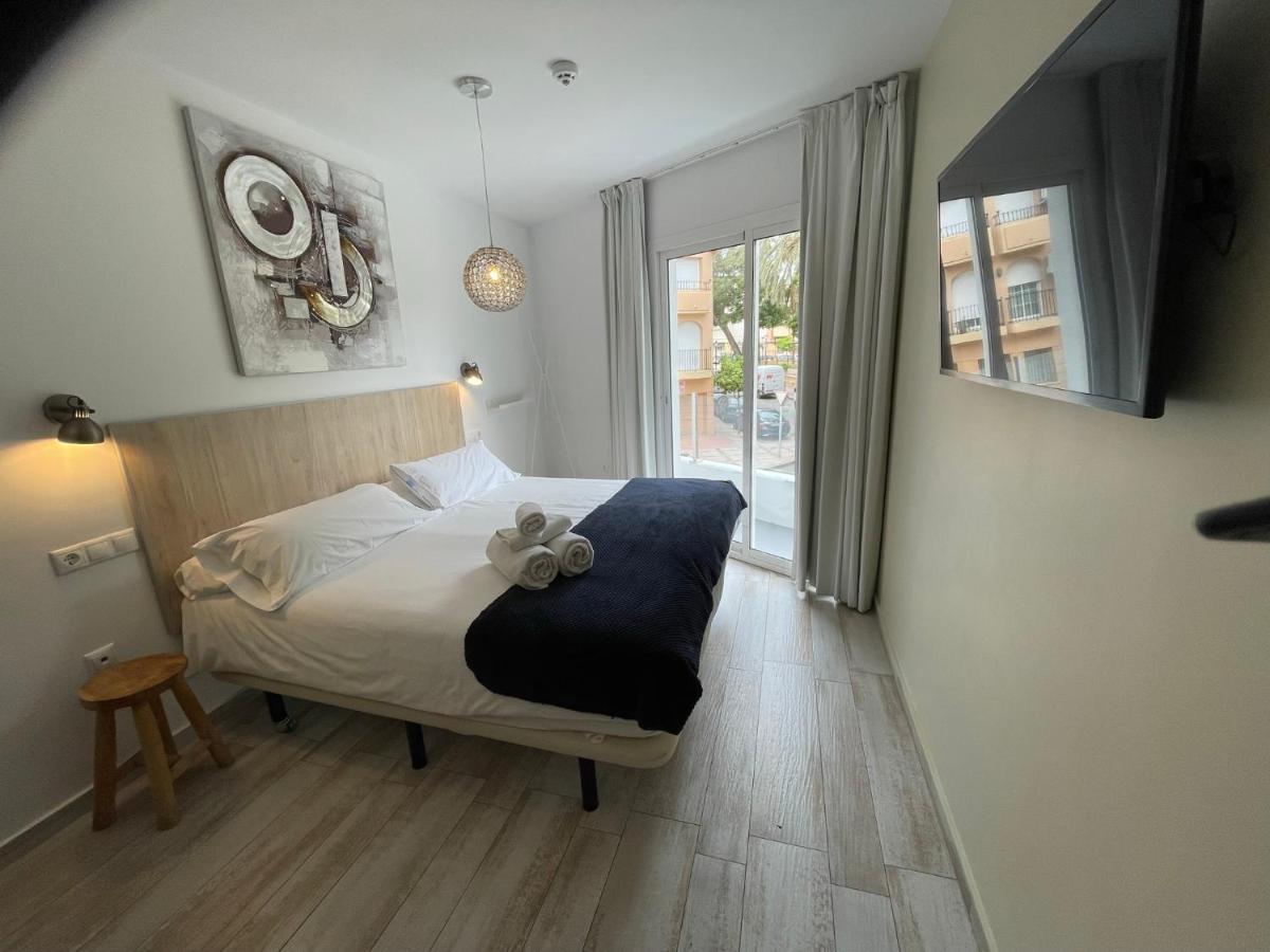 Terrace Costa Hotel Фуeнхирола Екстериор снимка